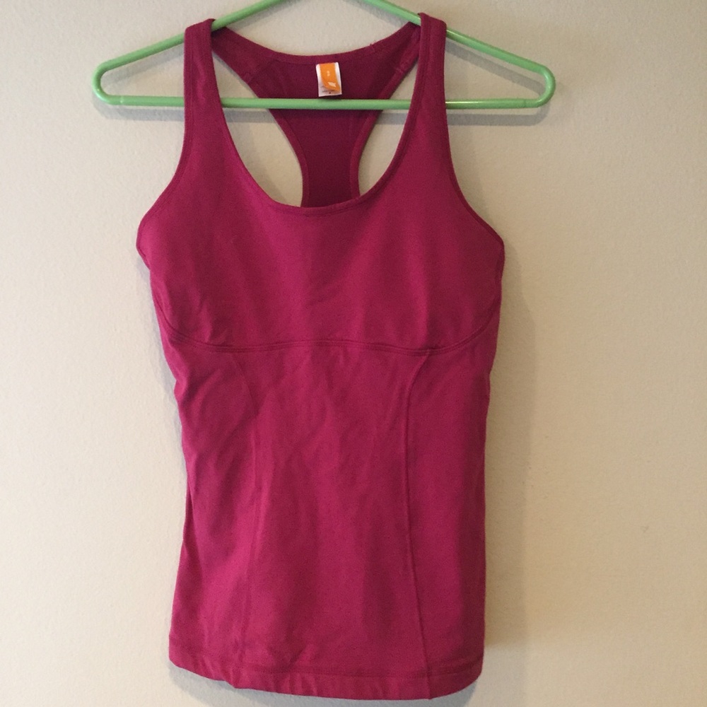 🎈SALE!!🎈 LUCY | Winterberry workout top